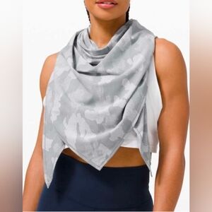 LULULEMON All You Need Scarf Grey & White Camo Scarf One Size